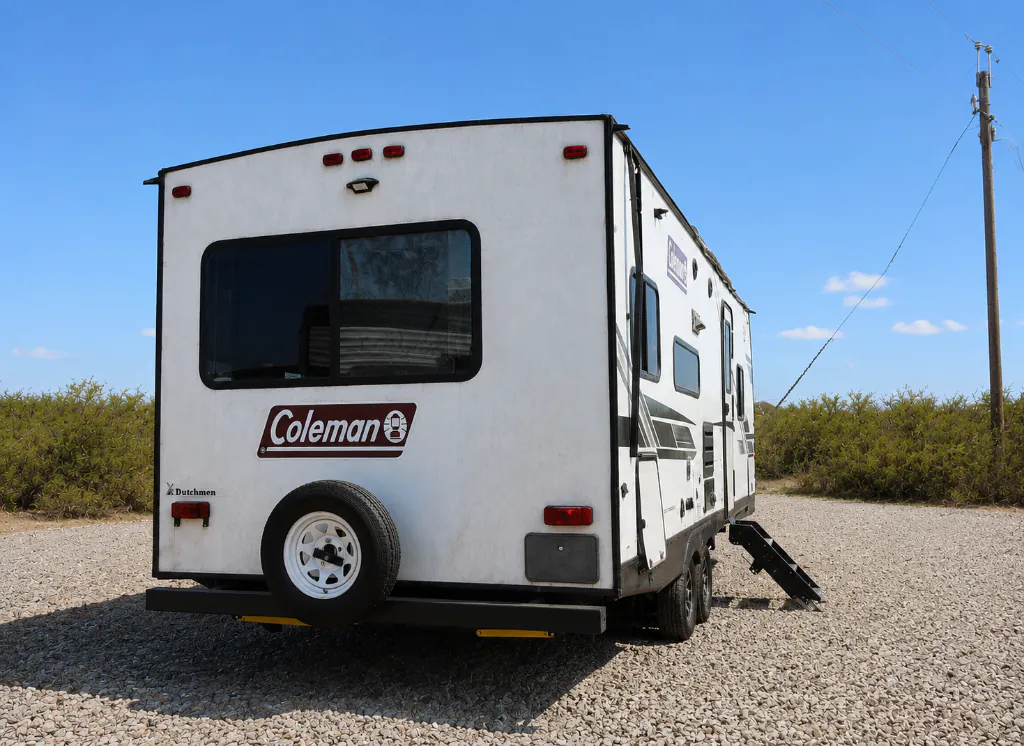 2022 Dutchmen Coleman Light 2515RL - Photo 3