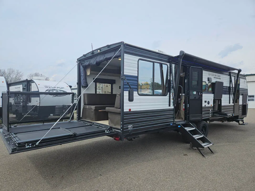 2026 Forest River Cherokee Grey Wolf 24RRT - Photo 2