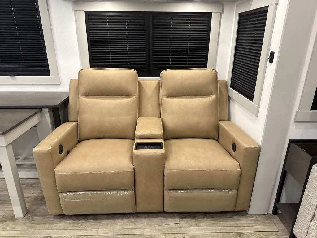 2026 Brinkley Model Z 3600, Photos photo 22