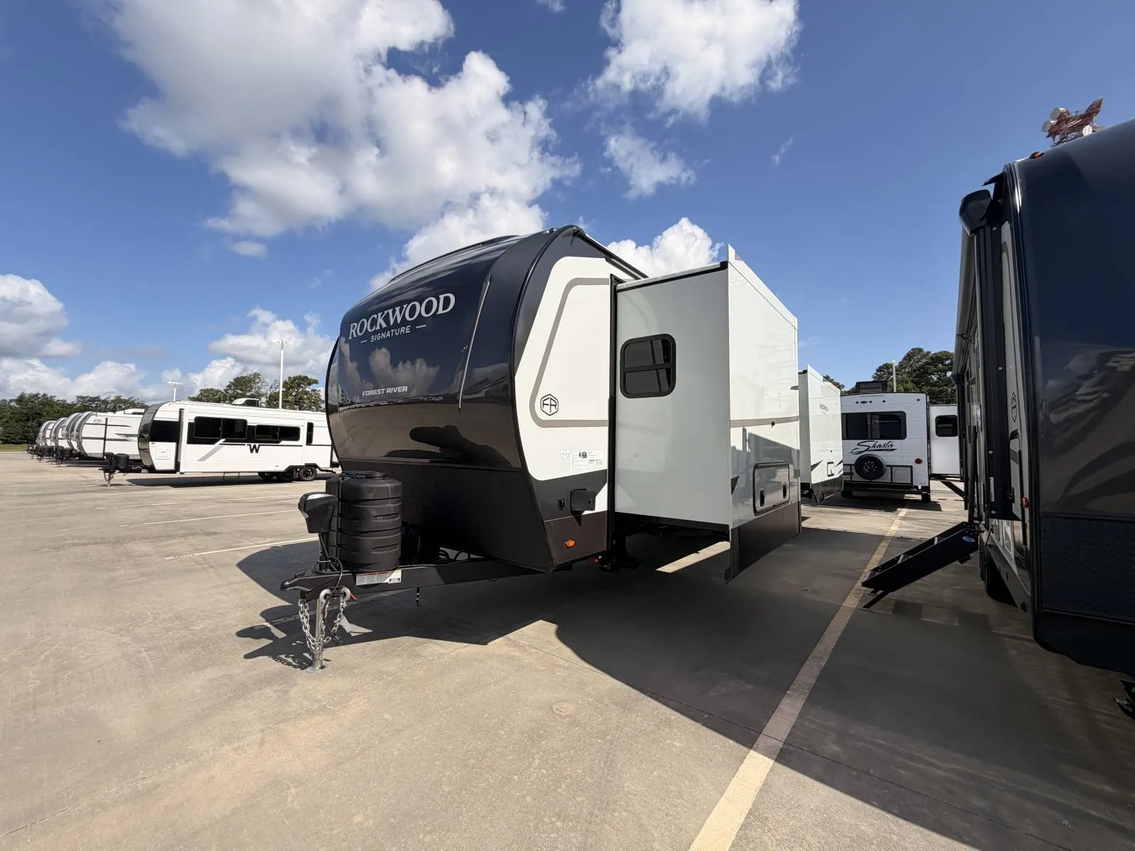 2027 Forest River Rockwood Signature 8393RK - Photo 2