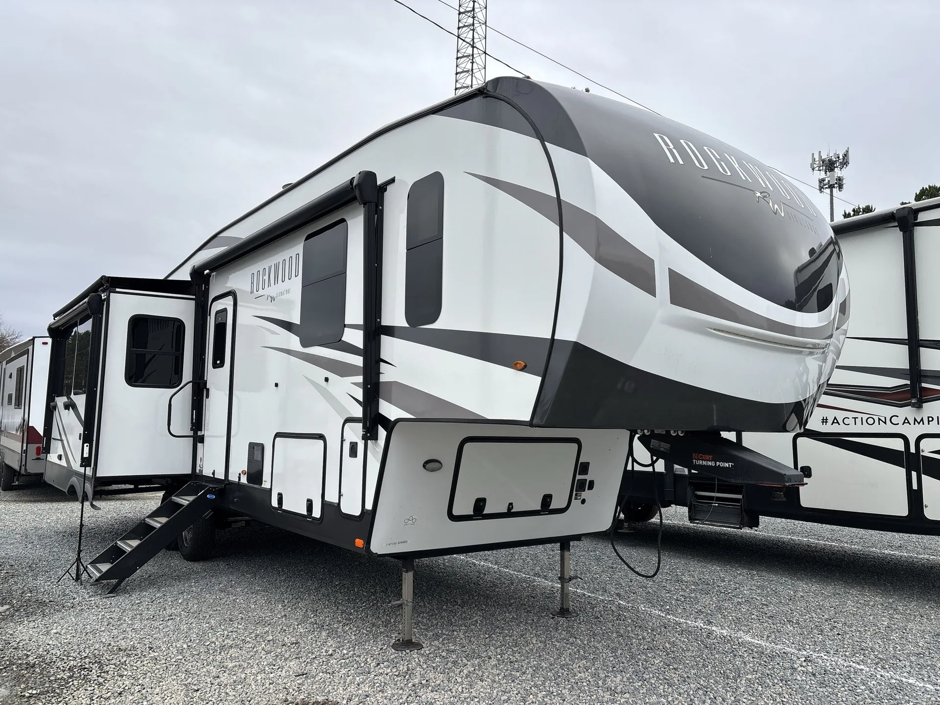 2023 Forest River Rockwood Signature 8294BS - Photo 2