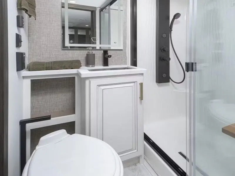 2026 Keystone Montana 3915TB - Photo 4