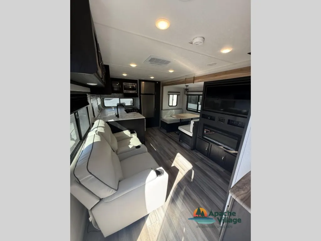 2023 Coachmen Freedom Express Ultra Lite 274RKS, Photos photo 9