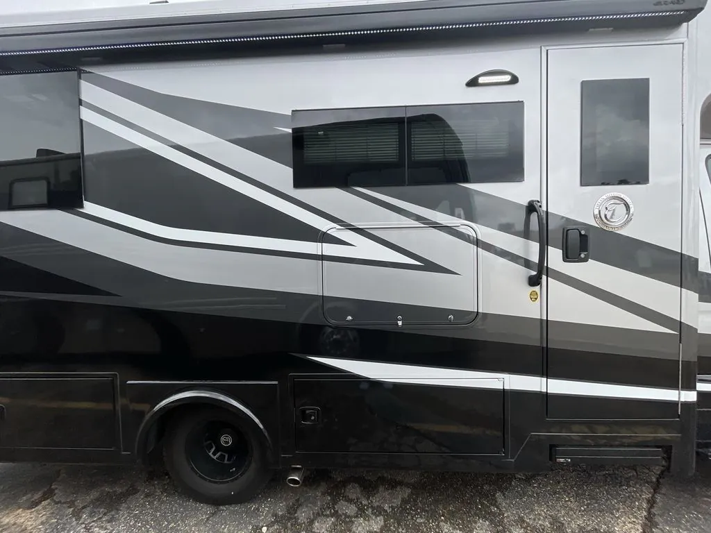 2027 Tiffin Wayfarer 25 PW, Photos photo 9