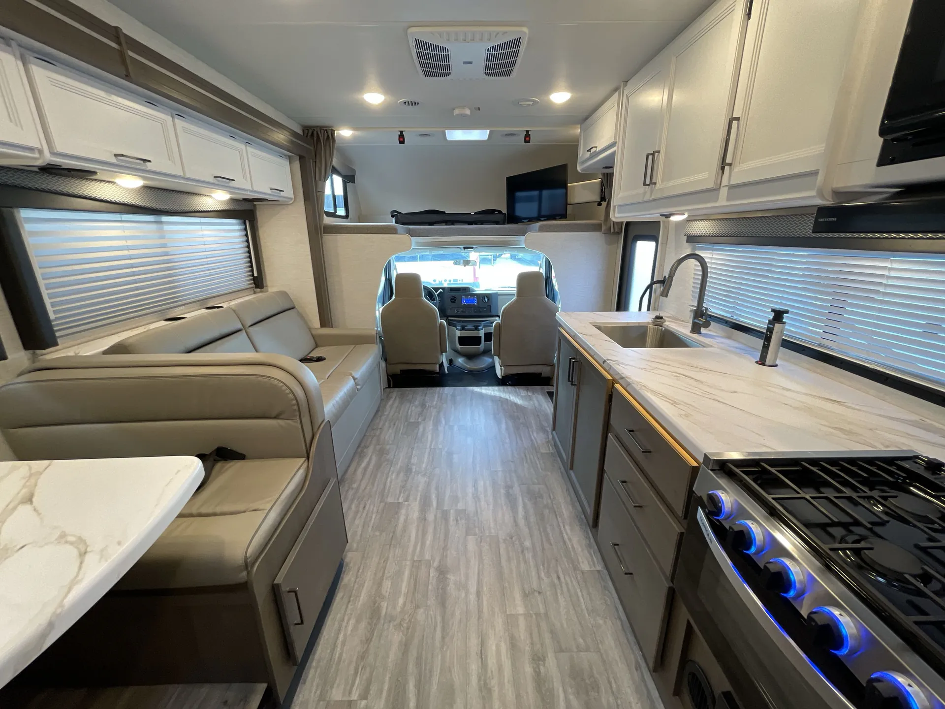 2025 Thor Motor Coach Four Winds 31MV — campside