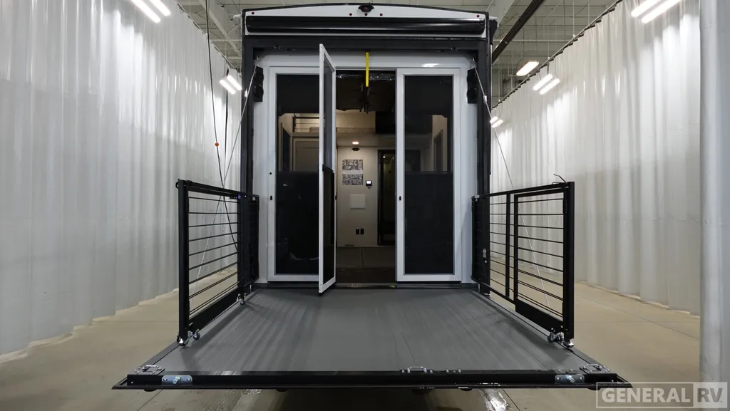 2026 Brinkley Model G 3950, Photos photo 42
