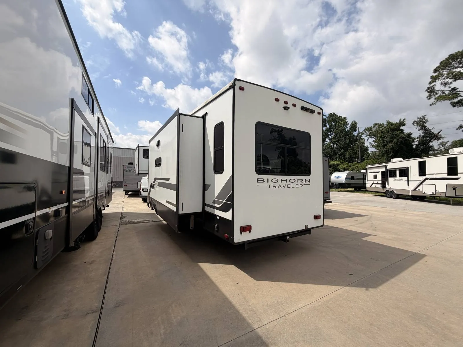 2024 Heartland Bighorn Traveler 32RS - Photo 3