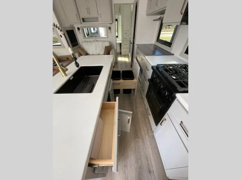 2026 Brinkley Model Z 3515, Photos photo 34