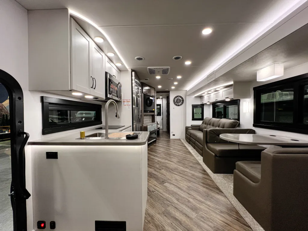 2026 Entegra Coach Accolade 37K, Photos photo 3