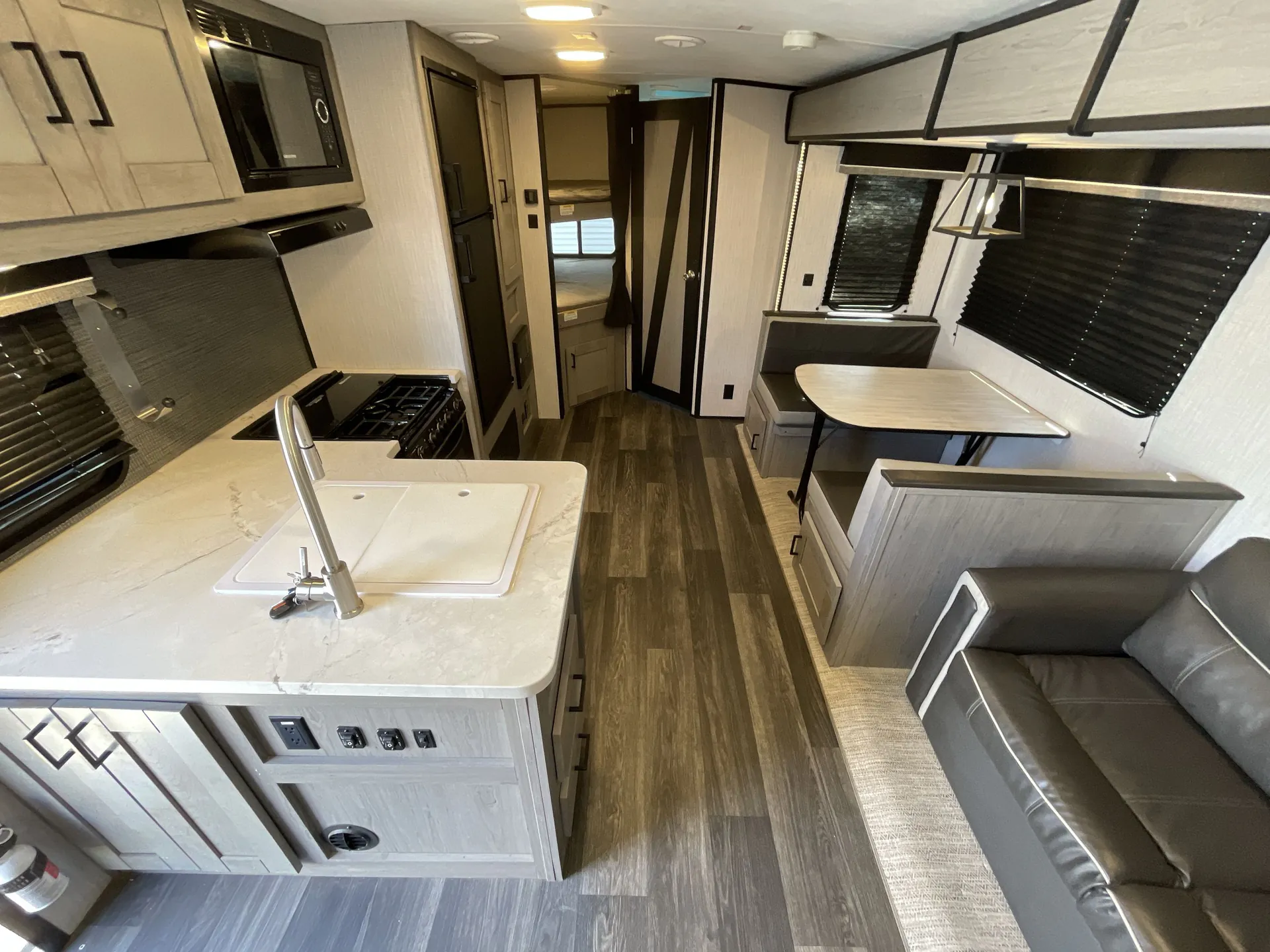 2021 Heartland Mallard M26 - Photo 3