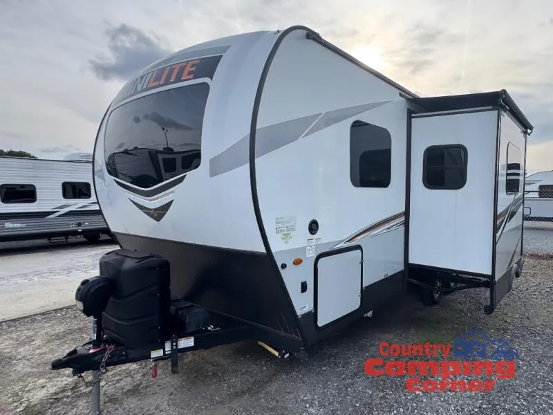 2022 Forest River Rockwood Mini Lite 2205S - Photo 2