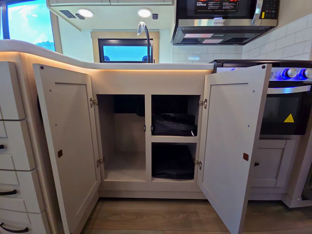 2027 Entegra Coach Vision XL 36C, Photos photo 10