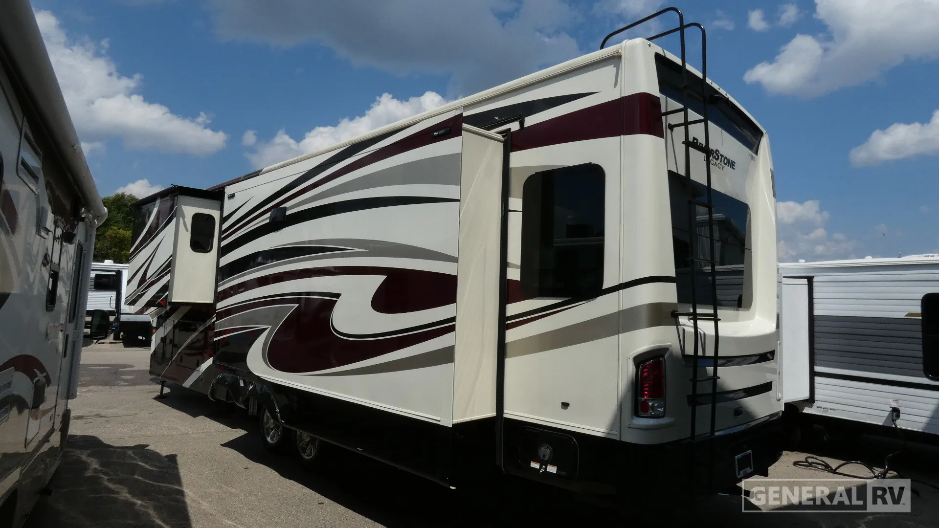 2018 Forest River Riverstone Legacy 38FB2 - Photo 4