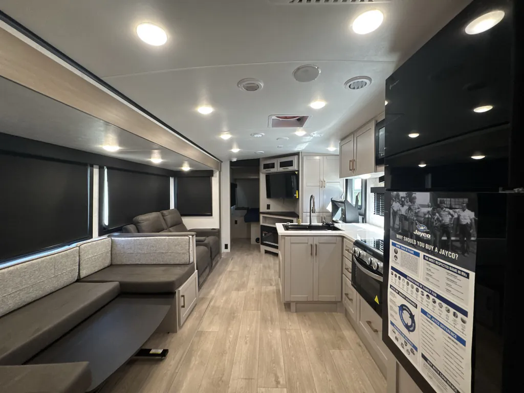 2027 Jayco Jay Feather 29BHB, Photos photo 8