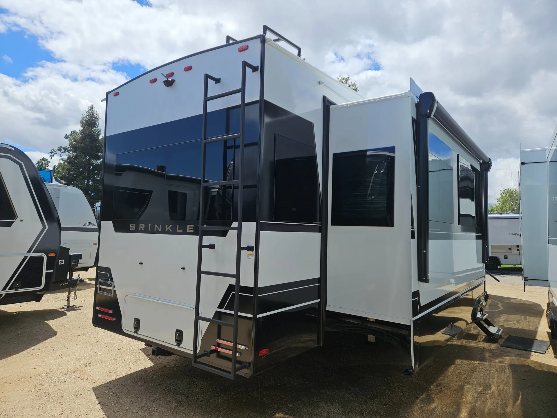 2026 Brinkley Model Z 3600 - Photo 3