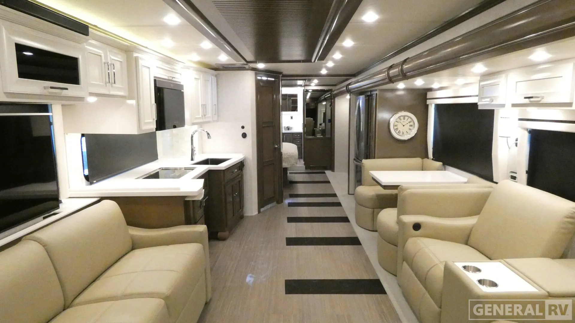 2026 Newmar Ventana 4037 - Photo 3