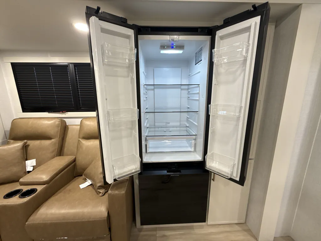 2026 Brinkley Model I 294, Photos photo 9