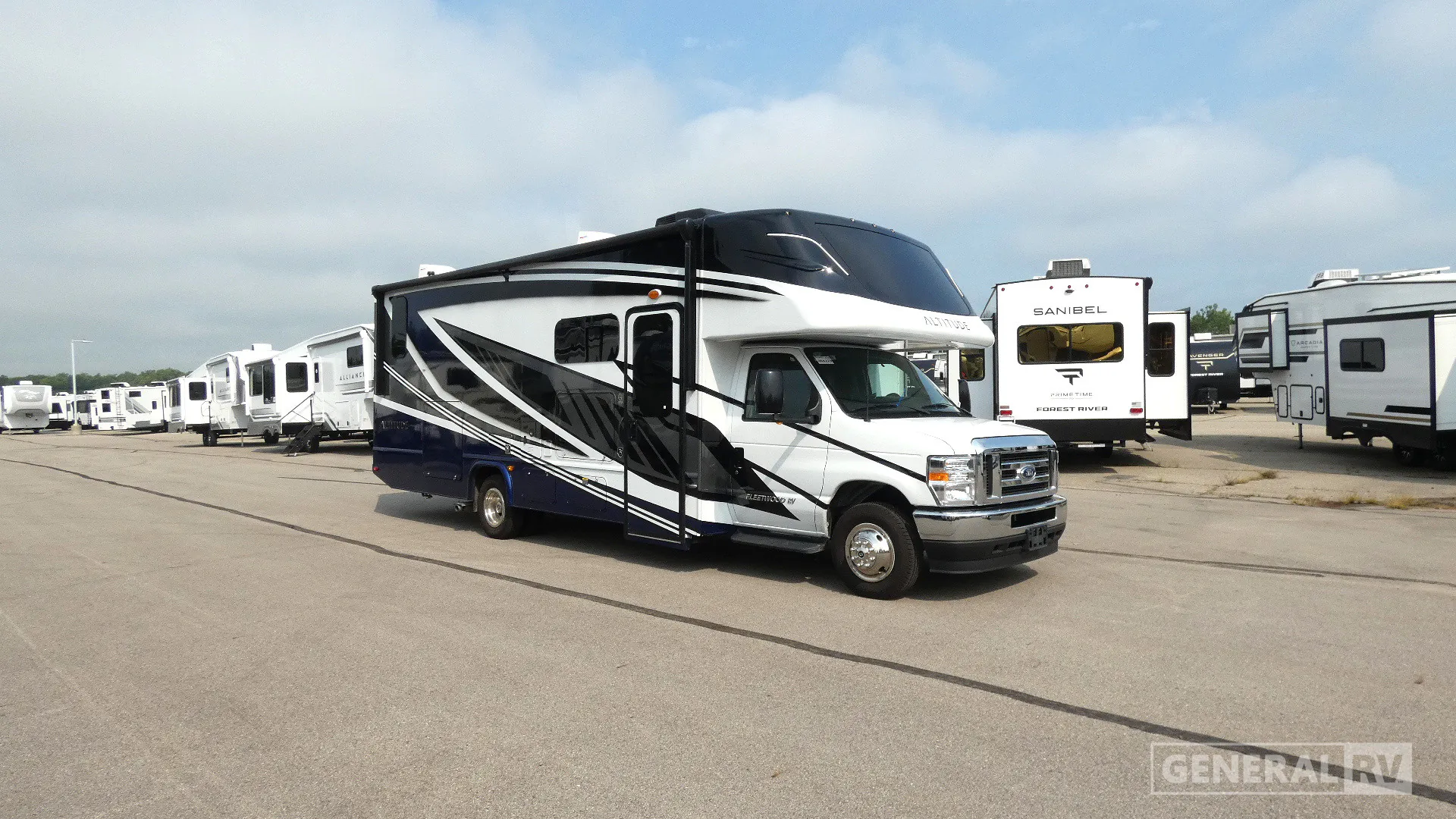 2025 Fleetwood Altitude 27U - Photo 2