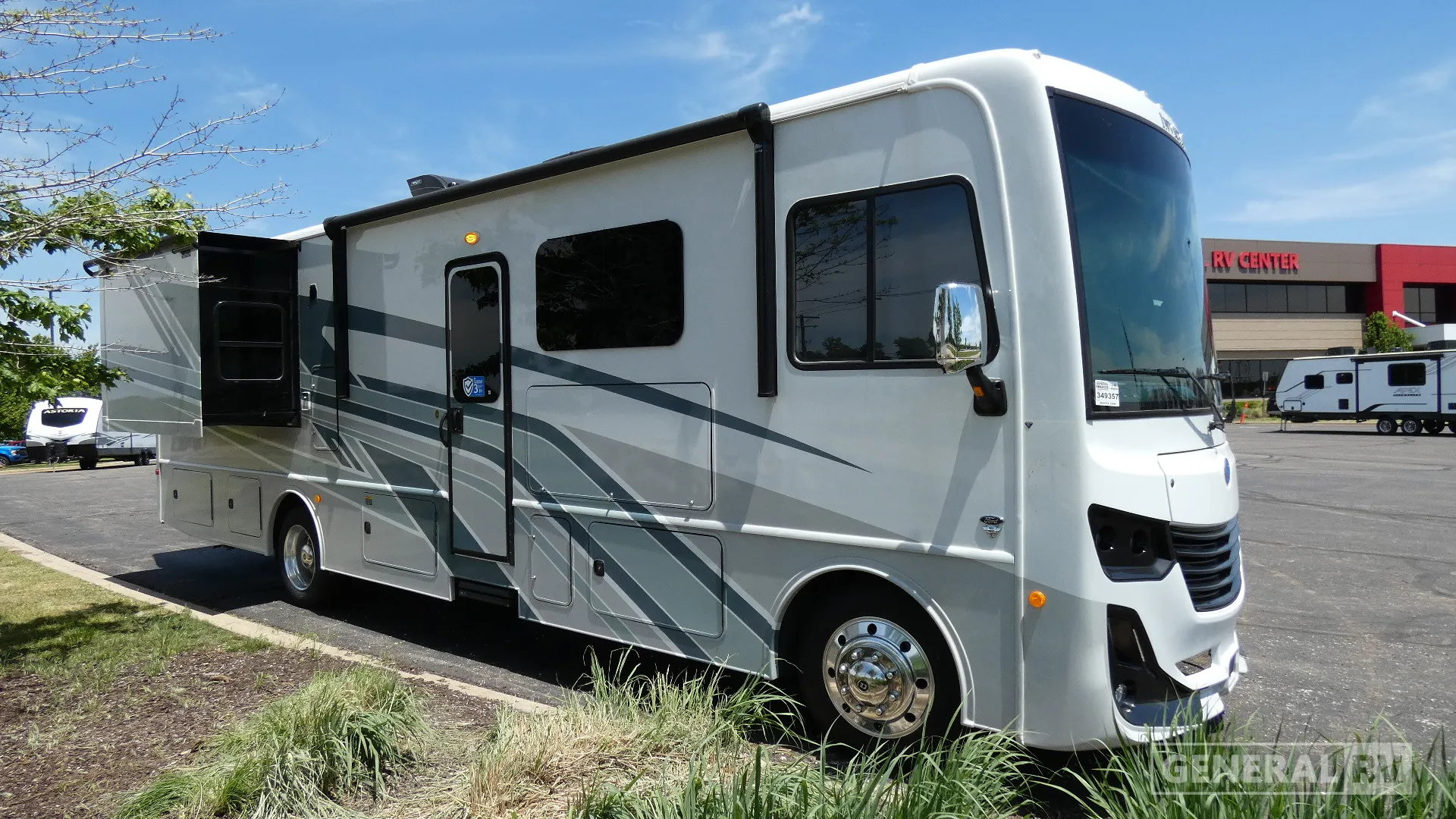 2026 Holiday Rambler Invicta 33HB - Photo 2