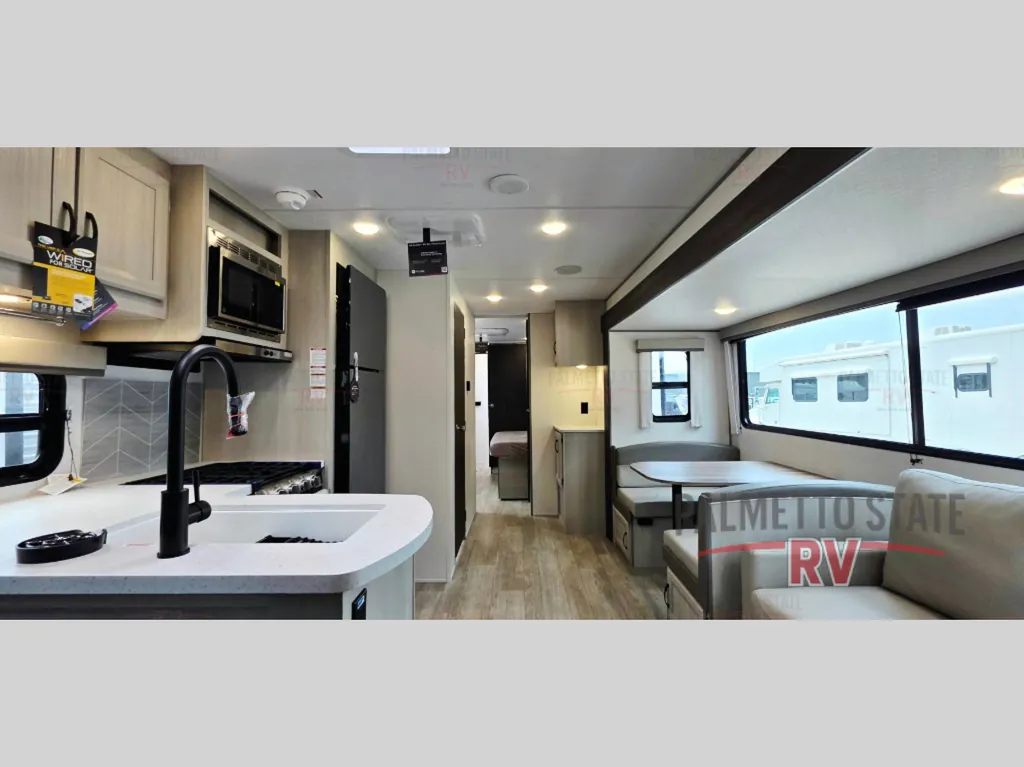 2027 Coachmen Catalina Legacy Edition 333DBDSCK, Photos photo 10