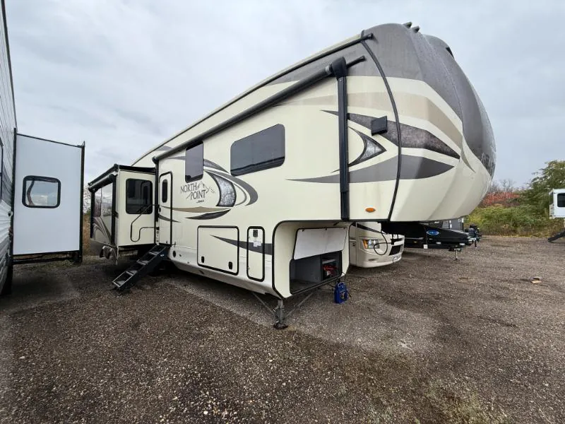 2018 Jayco North Point 315RLTS - Photo 2