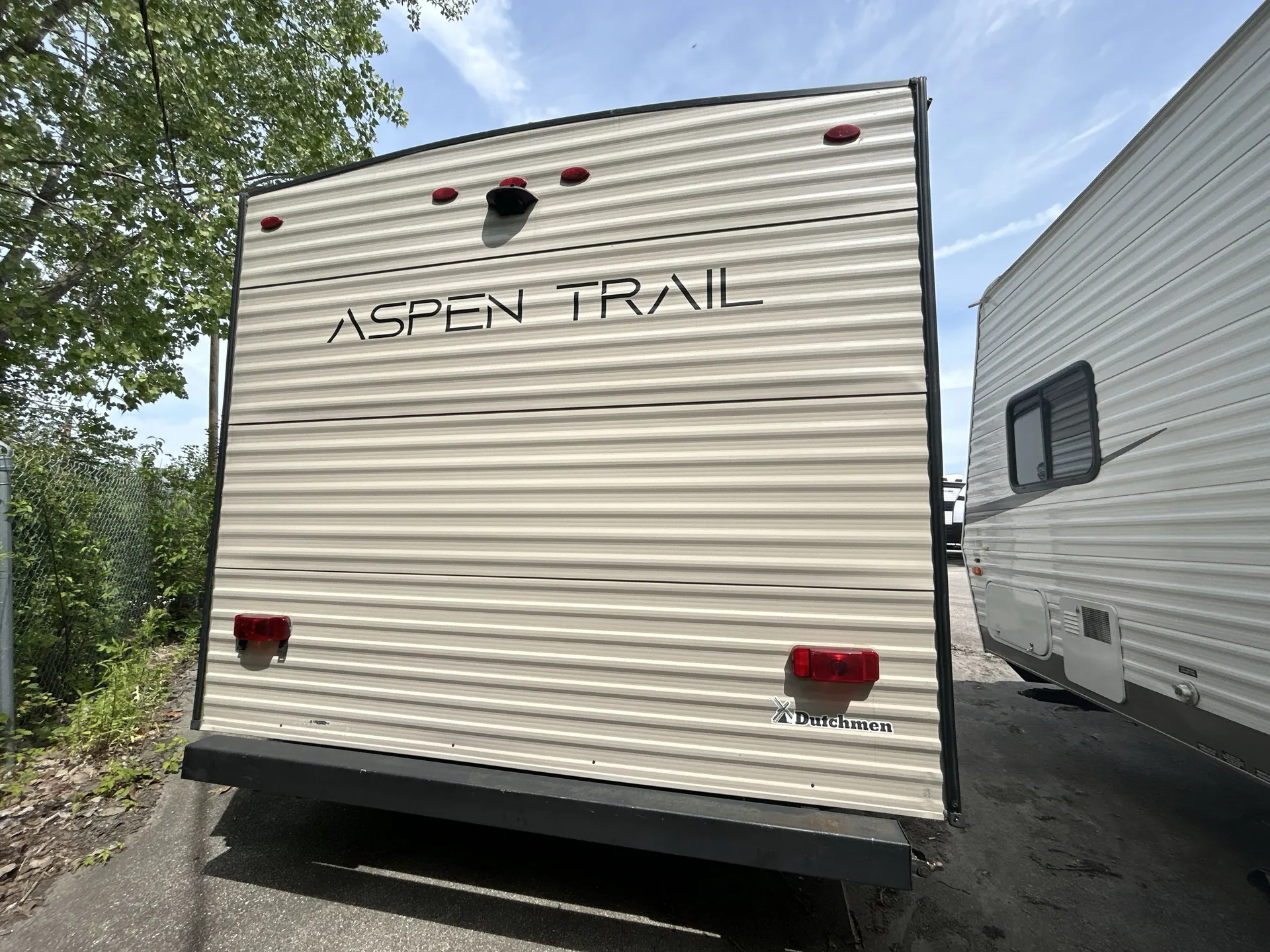 2022 Dutchmen Aspen Trail LE 17BH — living area main