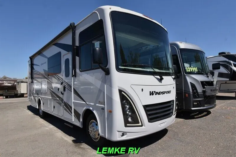 2025 Thor Motor Coach Windsport 29L - Photo 2