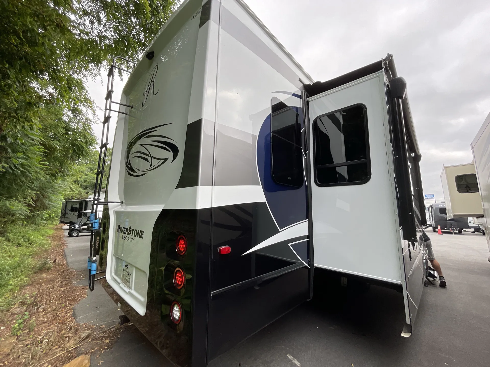 2023 Forest River Riverstone Legacy 39RKFB — backside