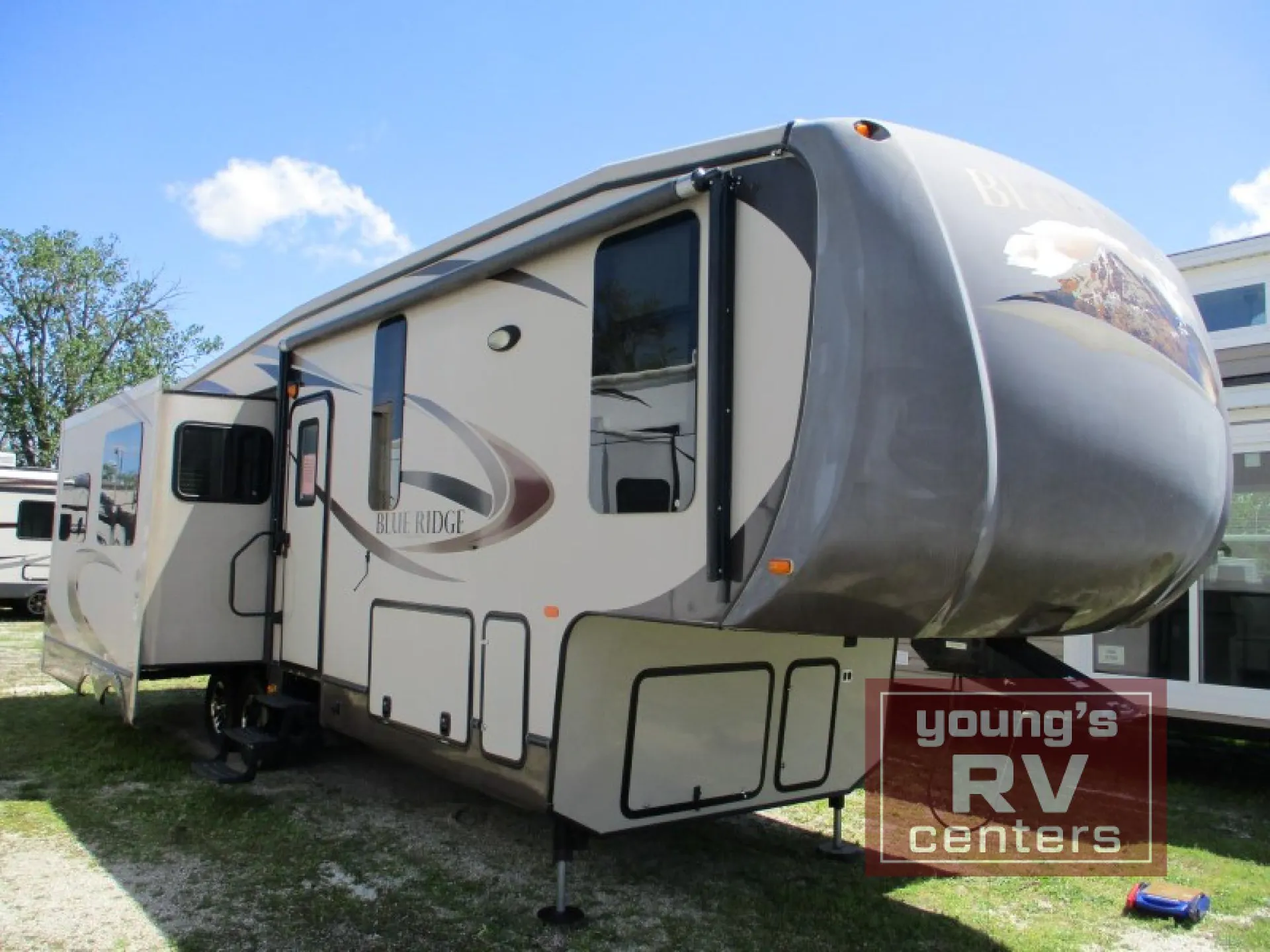 2013 Forest River Blue Ridge 3025RL - Photo 3