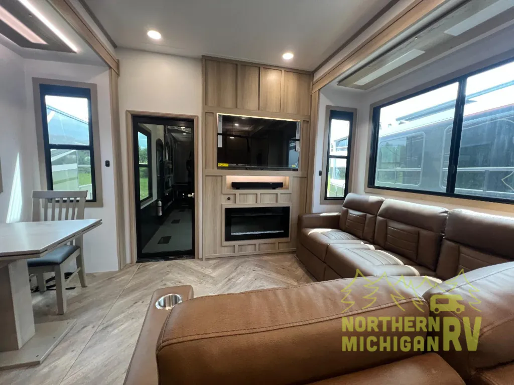 2026 Keystone Raptor 441, Photos photo 15