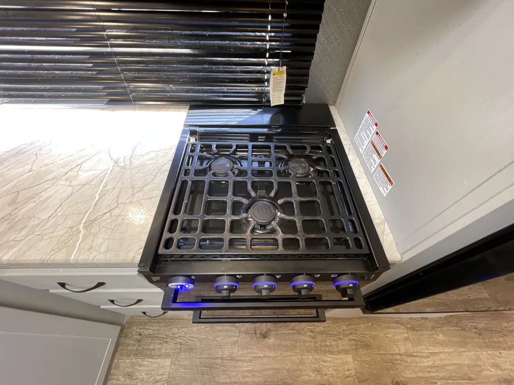 2022 Forest River Vibe 28BH, Photos photo 10