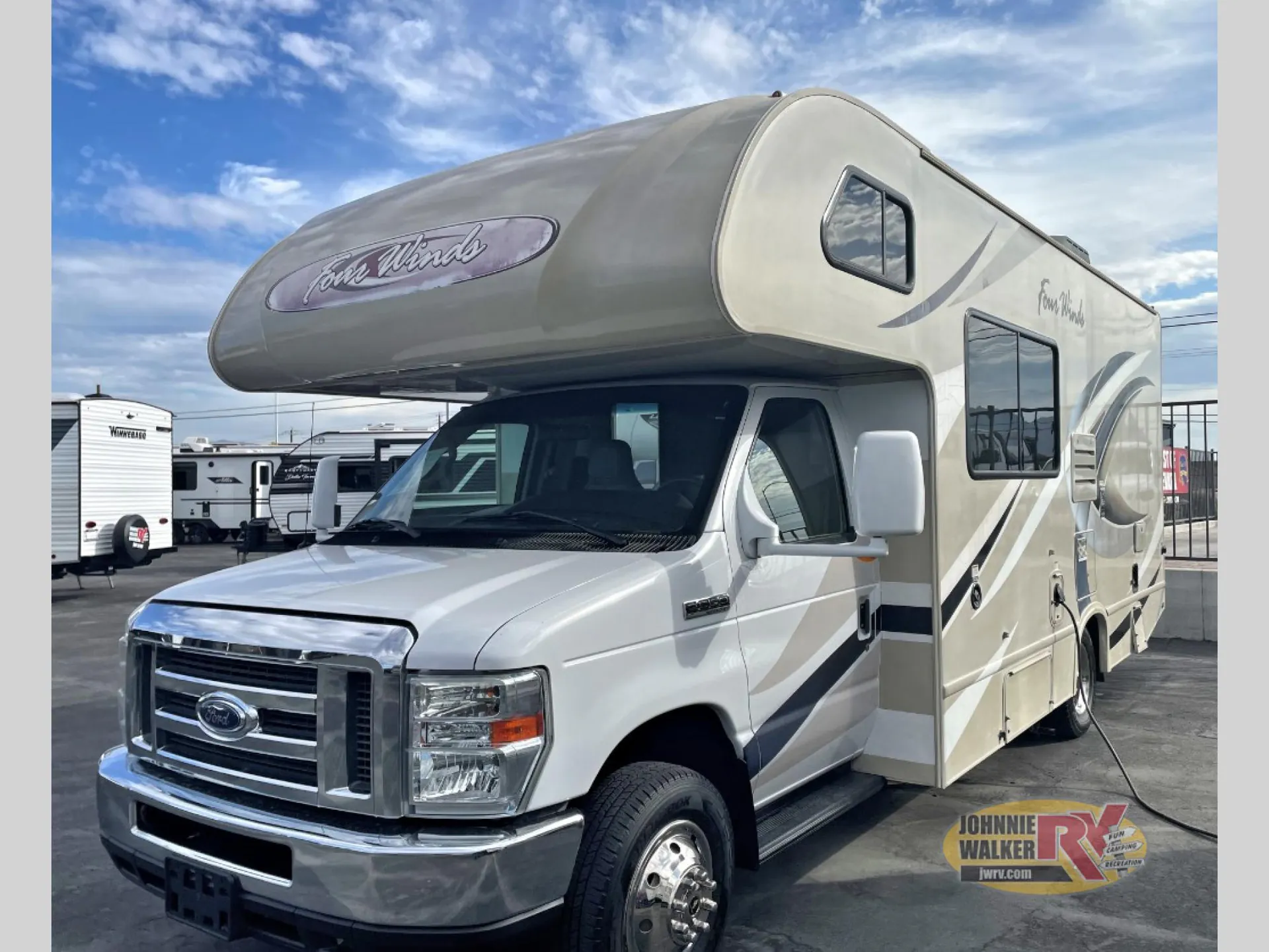 2018 Thor Motor Coach Four Winds 23U - Photo 2