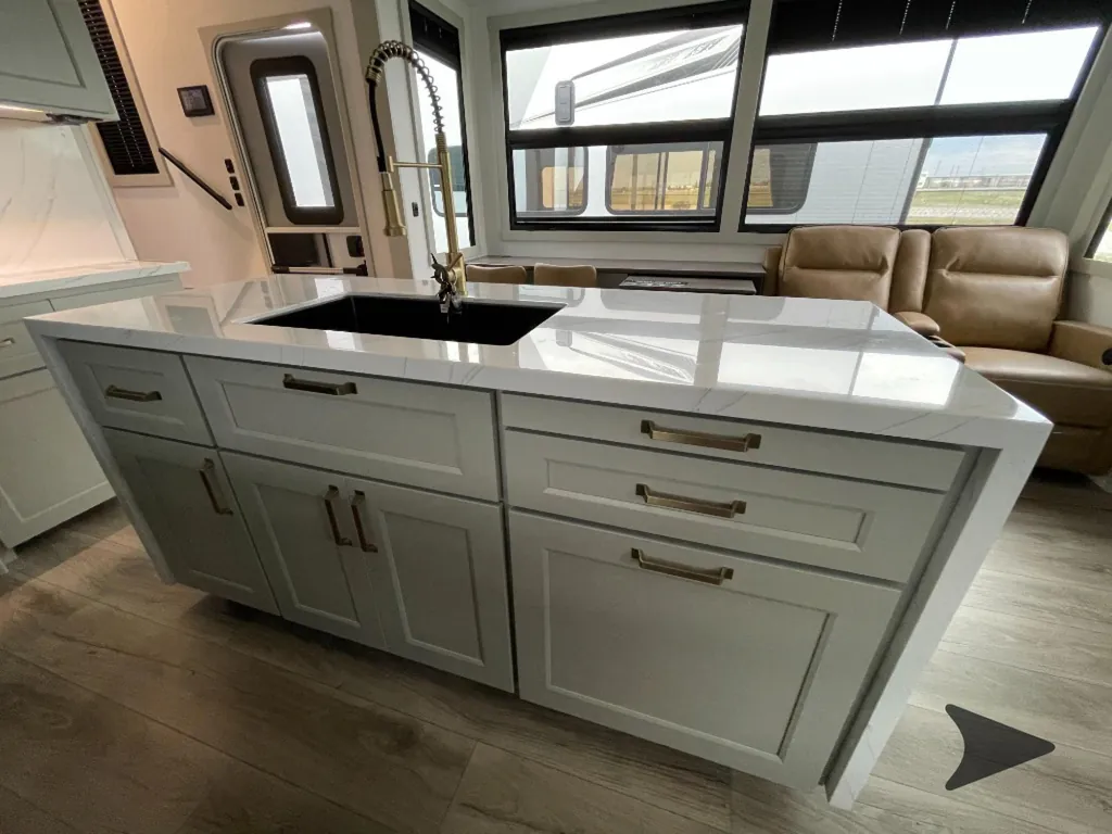 2026 Brinkley Model G 4100, Photos photo 17