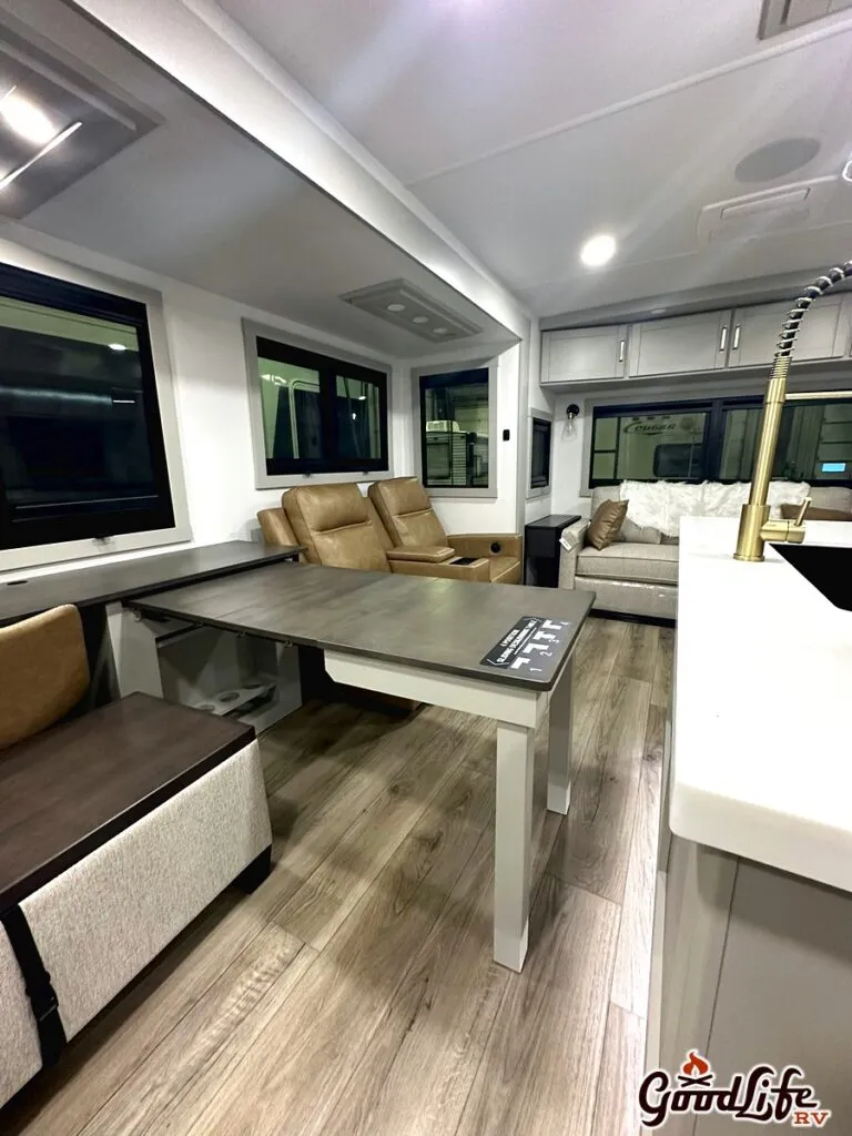 2026 Brinkley Model Z 297, Photos photo 62