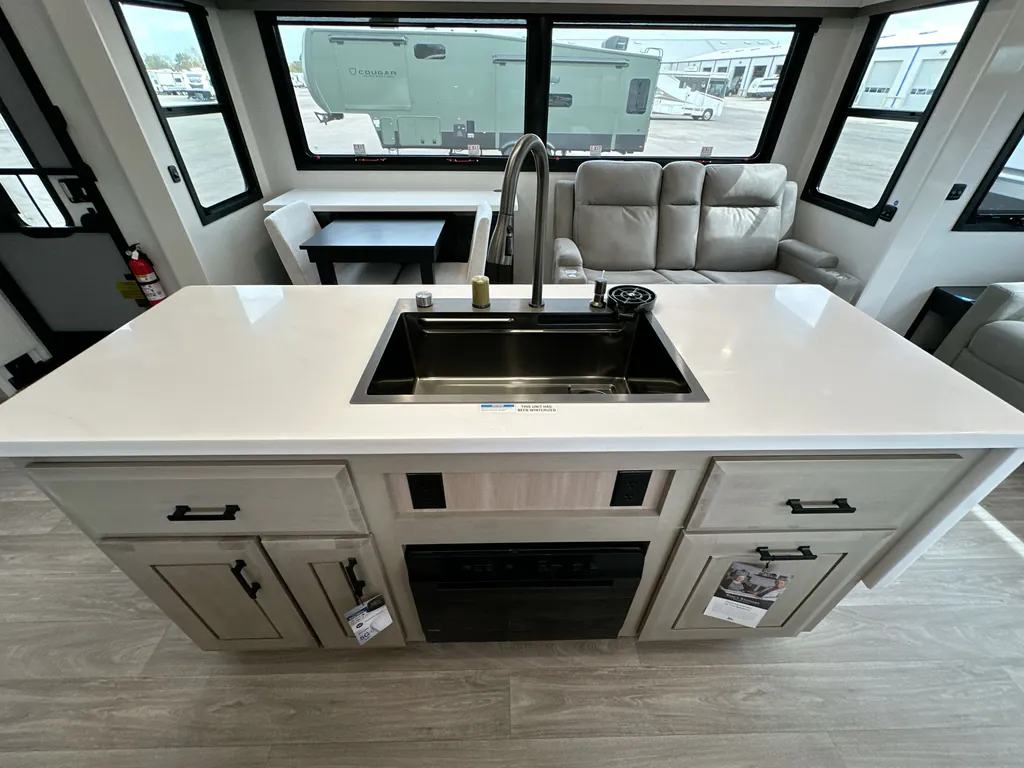 2027 Jayco Pinnacle 36FBTS, Photos photo 26