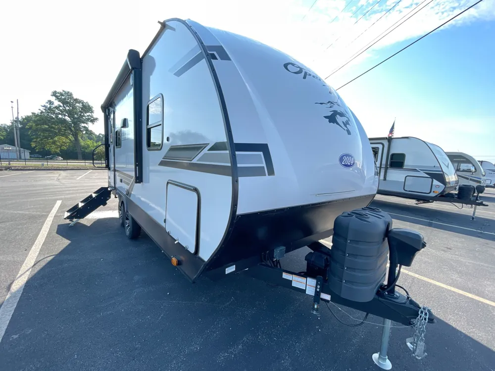 2024 Highland Ridge Range Lite 212FB - Photo 2