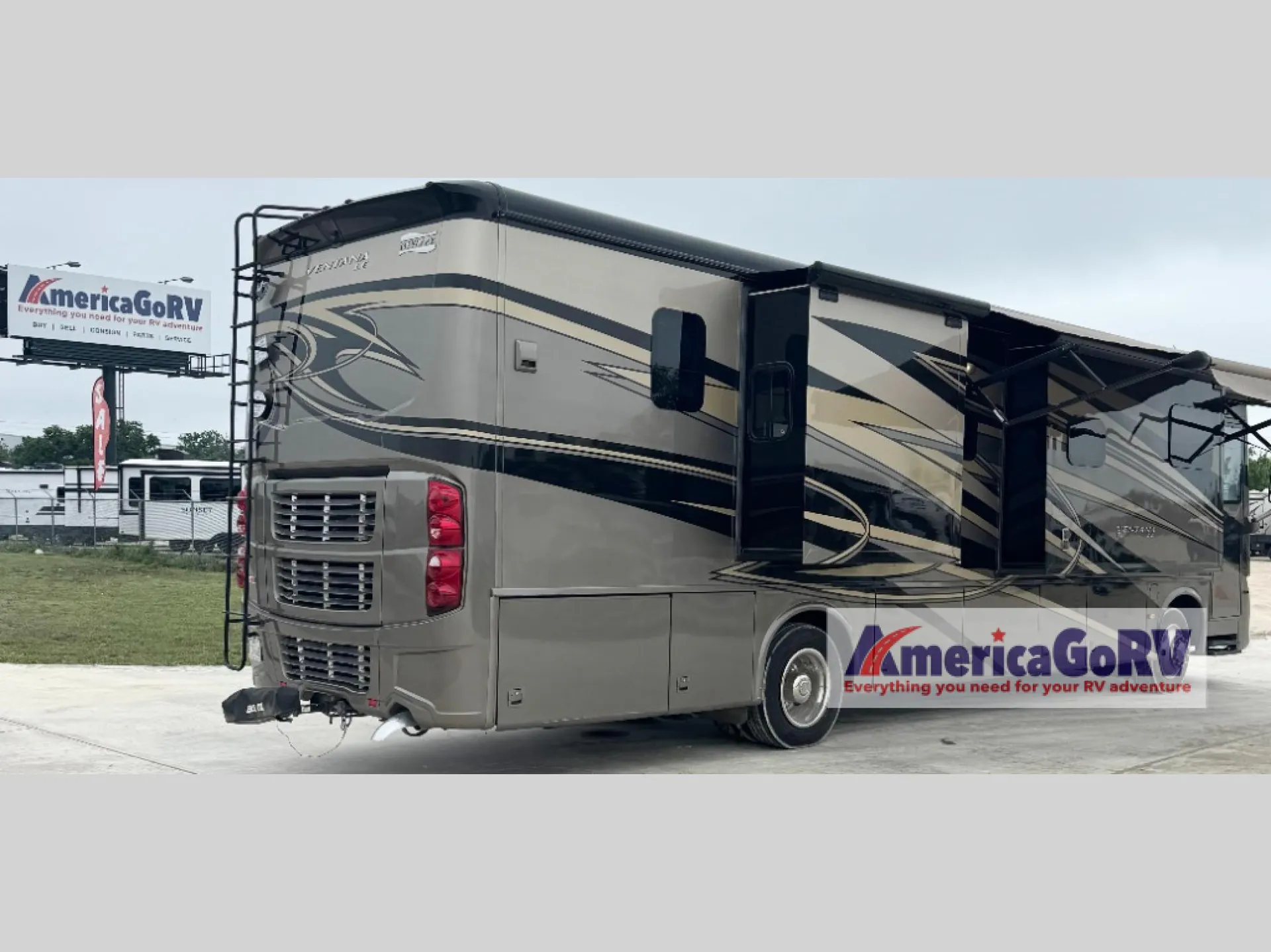 2016 Newmar Ventana LE 3709 - Photo 4