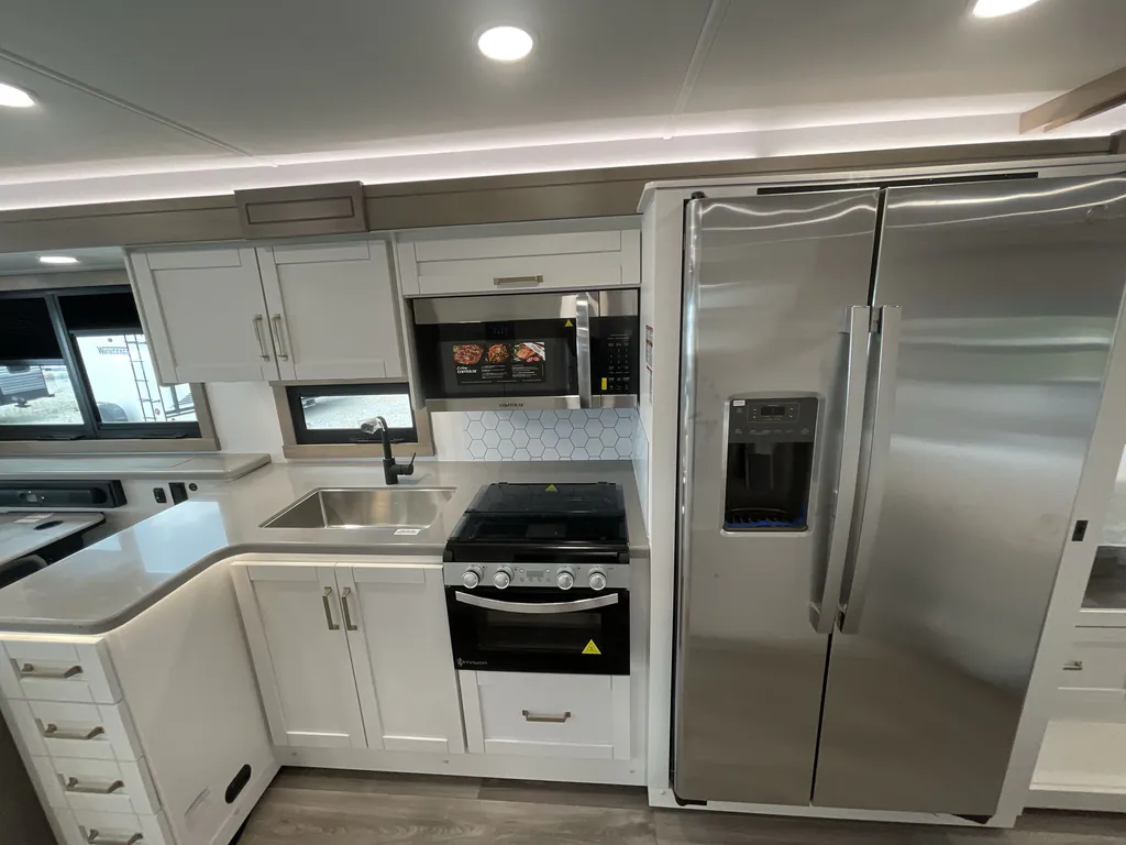 2027 Entegra Coach Vision XL 36C, Photos photo 21