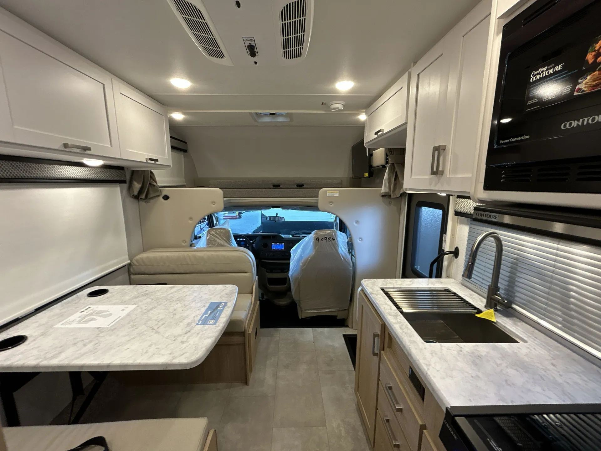 2026 Thor Motor Coach Freedom Elite 22HZ — living area main