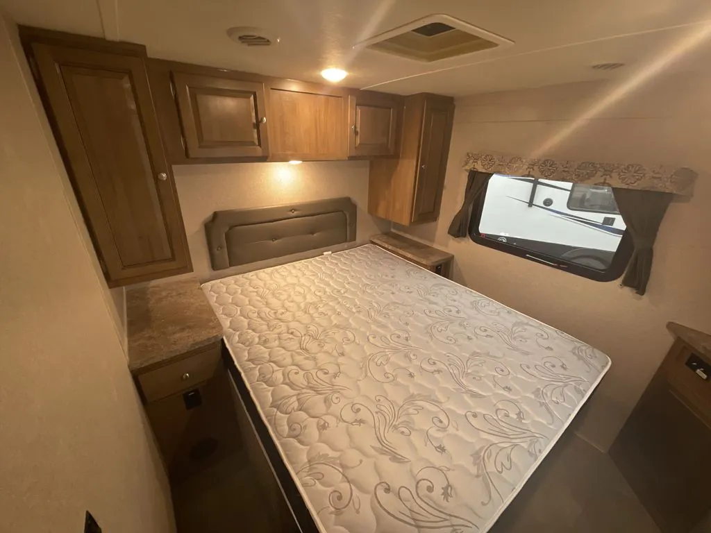 2019 Forest River Flagstaff Micro Lite 25FKS, Photos photo 13