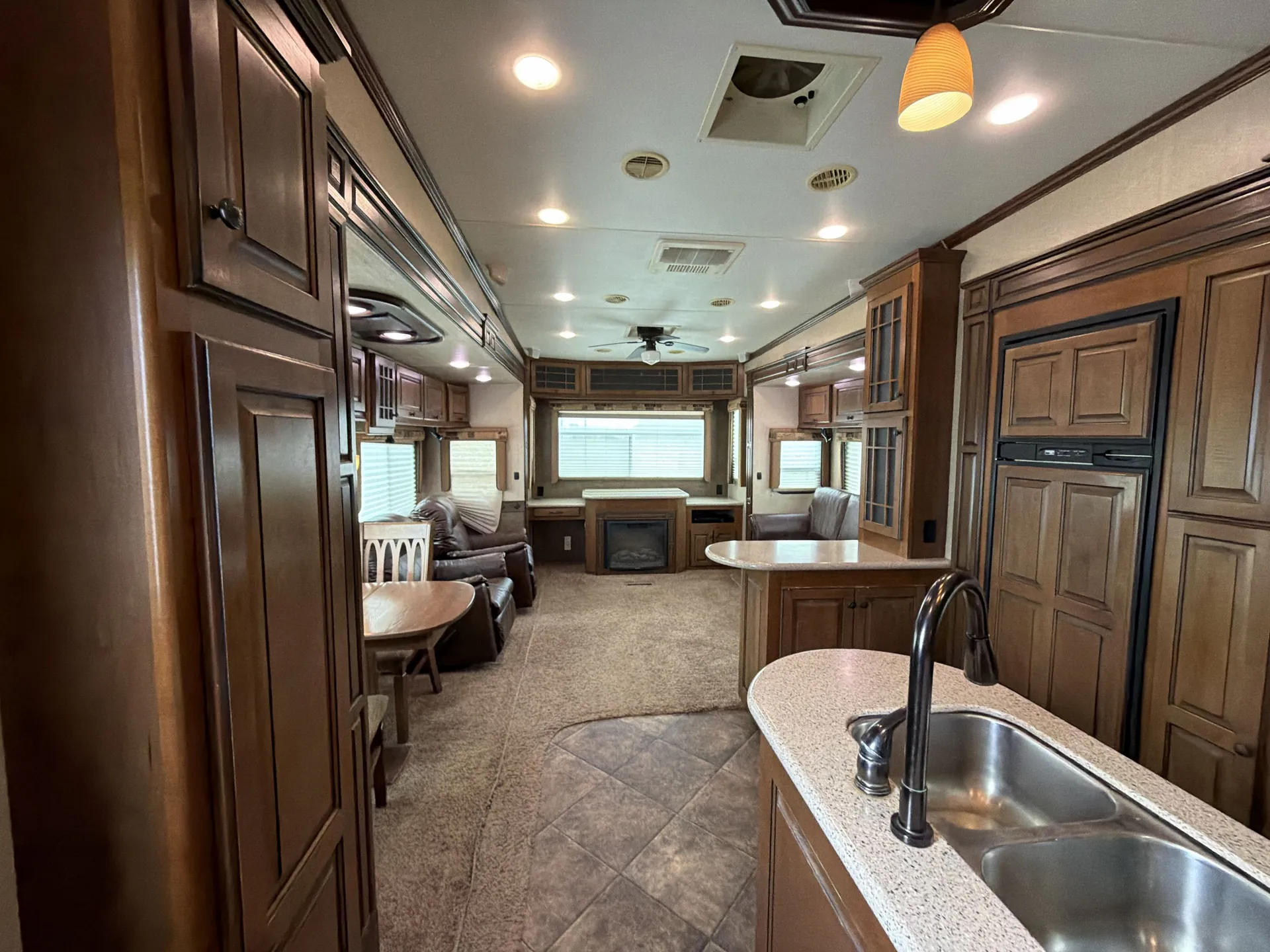 2014 Heartland Bighorn 3610RE — living area main