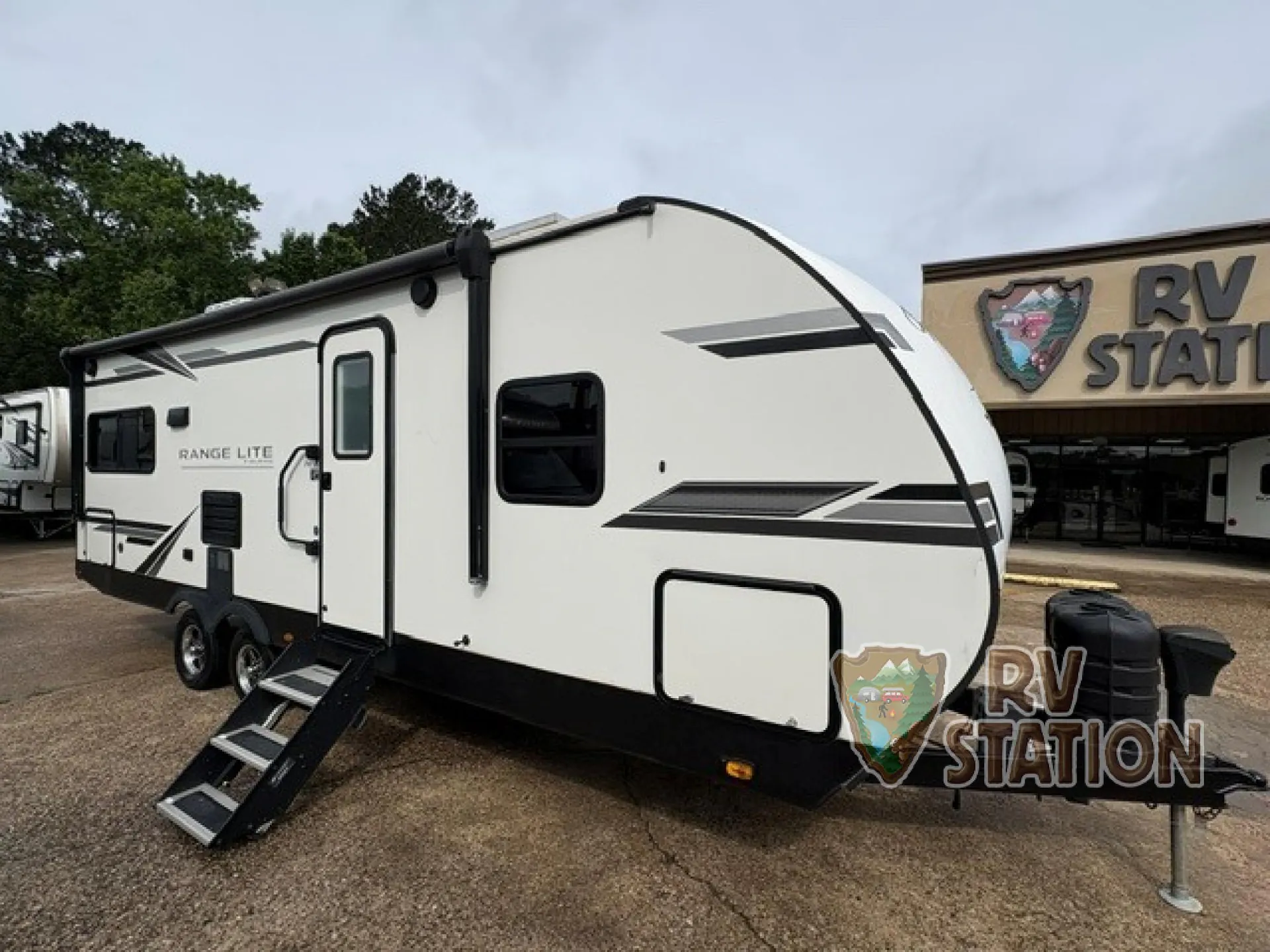 2022 Highland Ridge Range Lite 242RL dealer photo 1 from RV Station