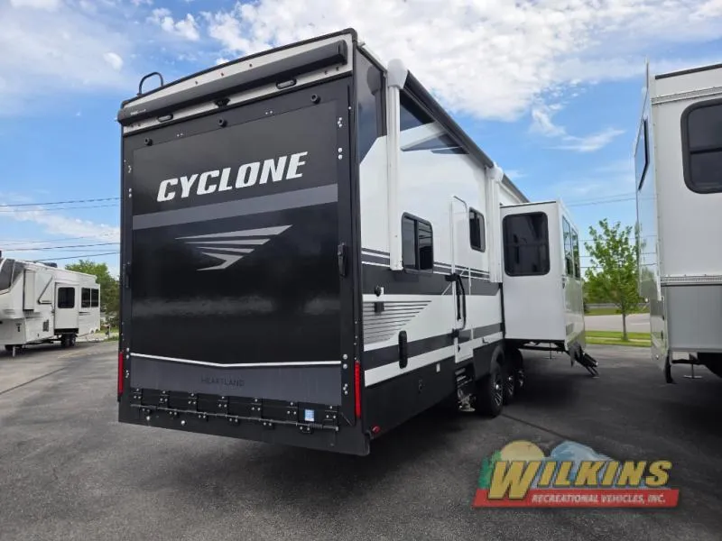 2026 Heartland Cyclone 3914 - Photo 3
