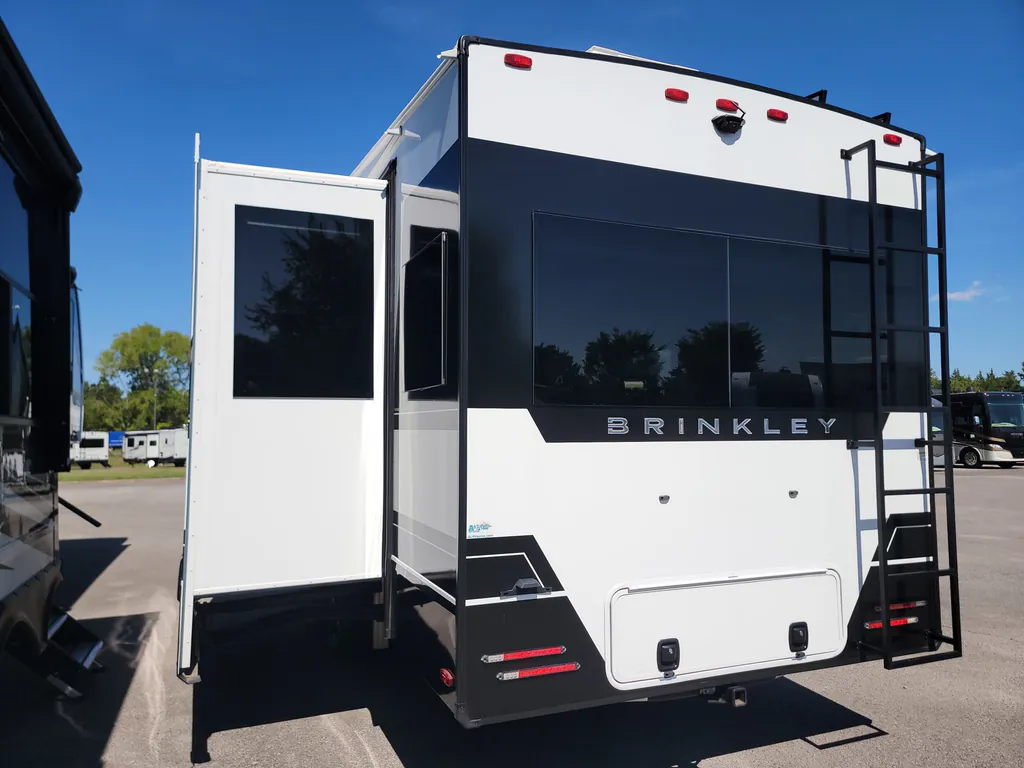 2025 Brinkley Model Z 2670, Photos photo 3