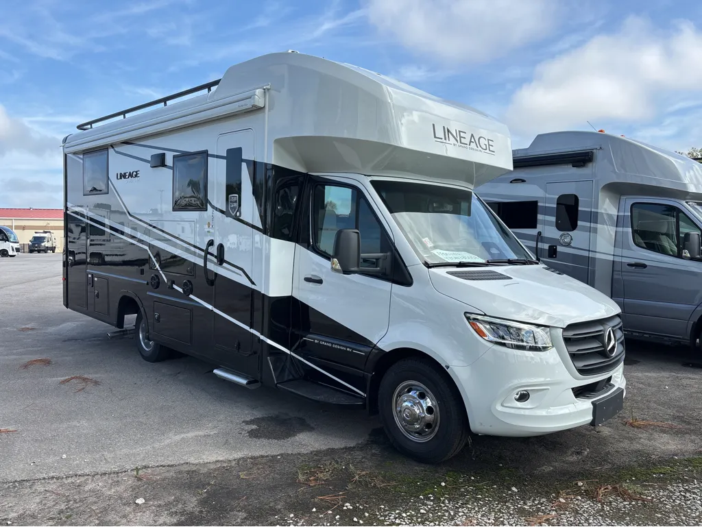 2026 Grand Design Lineage Series M 25TK - Photo 2