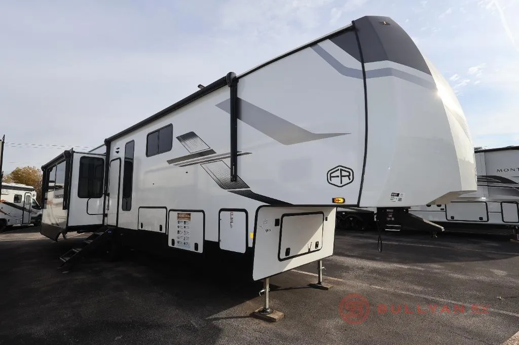 2026 Forest River Sandpiper 3900HBLR - Photo 2