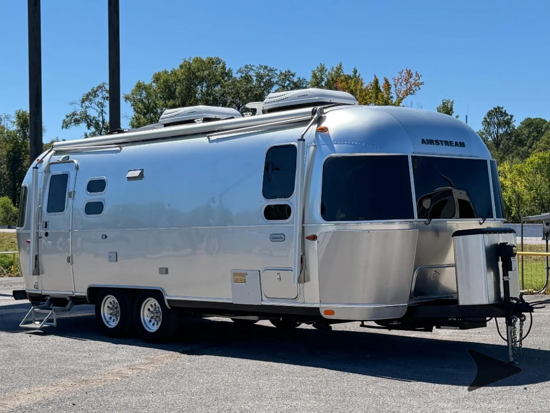 2020 Airstream Globetrotter 25FB Twin - Photo 2