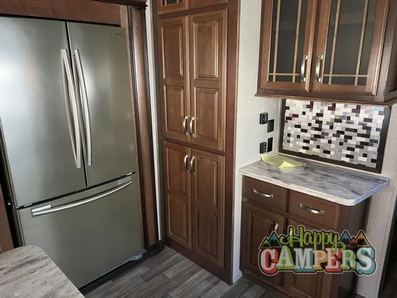 2018 Keystone Montana 3921FB - Photo 4