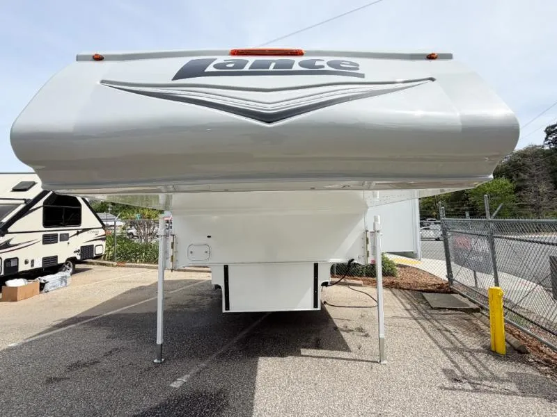 2026 Lance Lance Truck Campers New    1172 - Photo 4