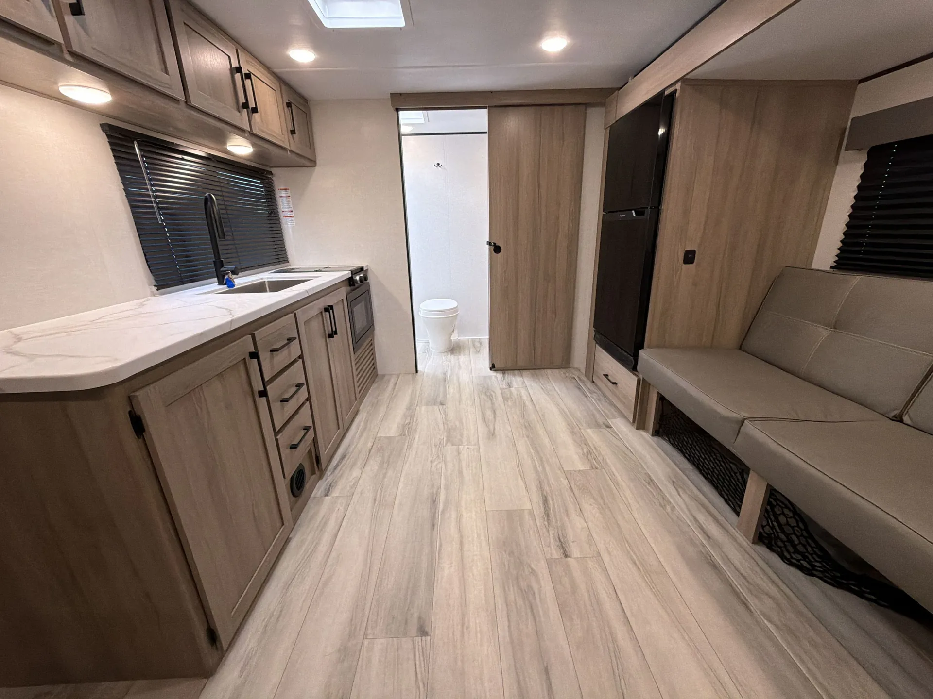 2025 Keystone Coleman Light 18RX — living area main